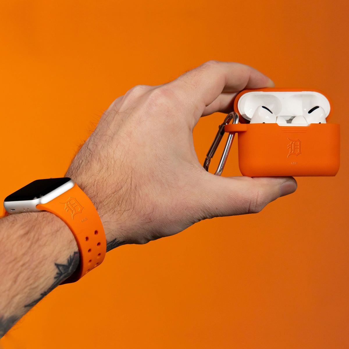 Game Time Detroit Tigers Engraved Apple Combo Pro Package