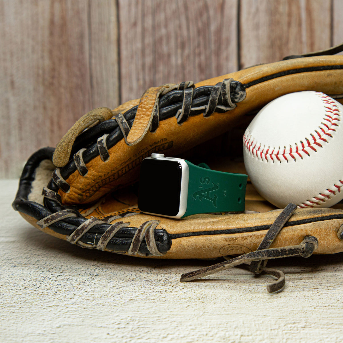 Game Time Oakland Athletics Engraved Apple Gen 3 Combo Package