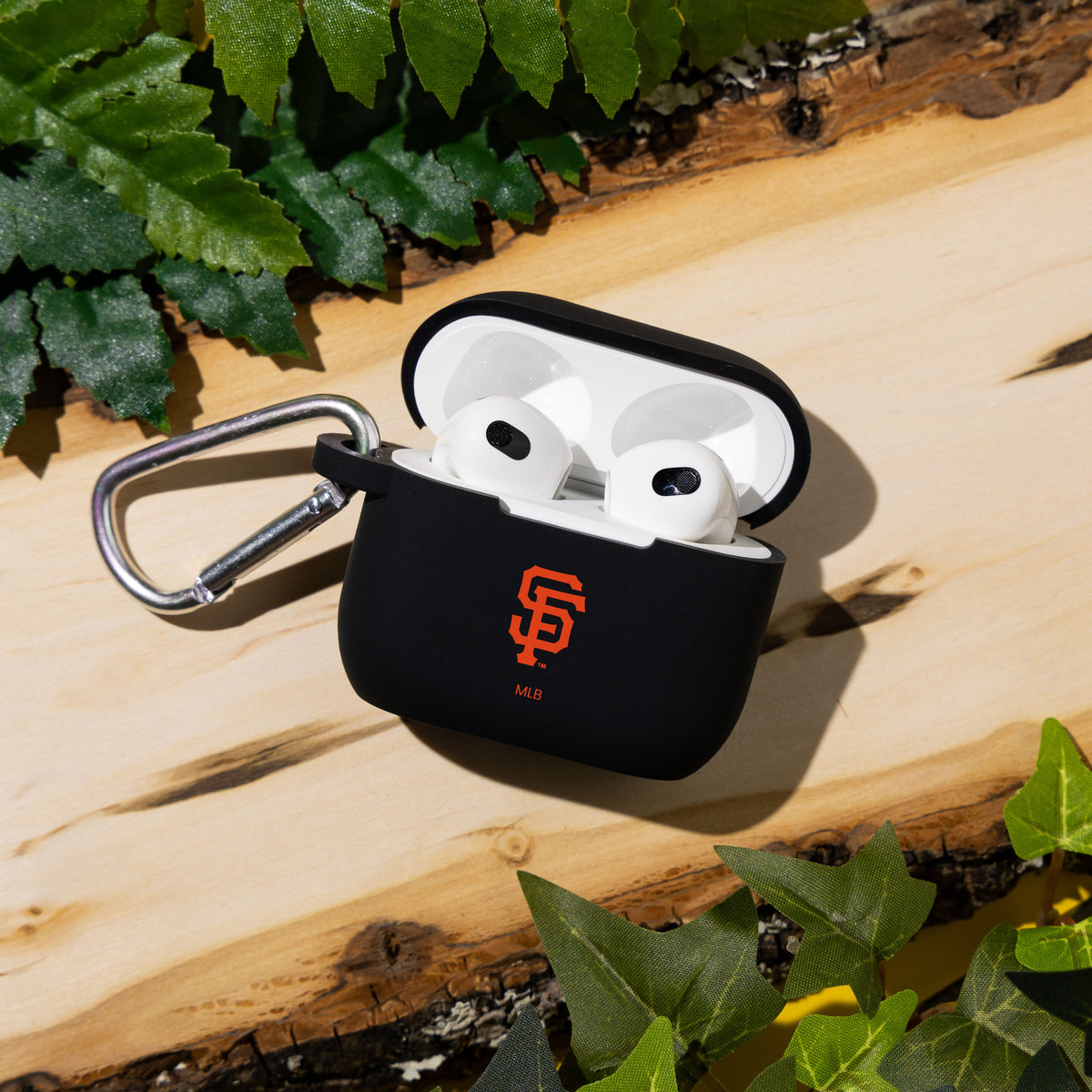 Game Time San Francisco Giants Silicone Case Cover Compatible with Apple AirPods Generation 3 Battery Case (Black)